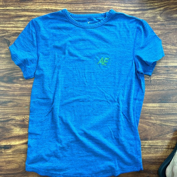 Lot of 4 American Eagle Flex mens size XS t shirts. EUC - Picture 6 of 9